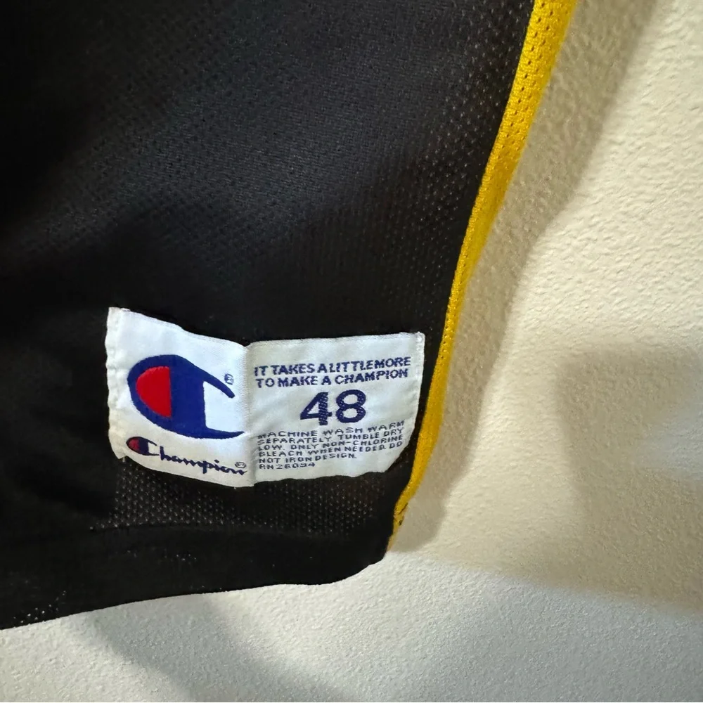 Vintage Kobe Bryant 8 Los Angeles Lakers NBA Jersey Champion Black Yellow-XL - Picture 5 of 11